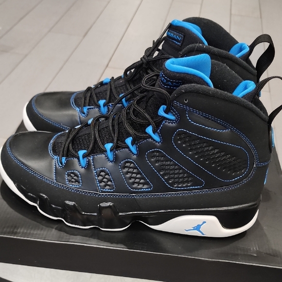 Black and Blue High-Top Sneakers - Picture 2 of 7